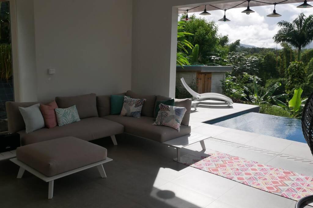 Villa Kumquat Avec Piscine Et Vue Sur Les Montagnes 프티-부르 외부 사진