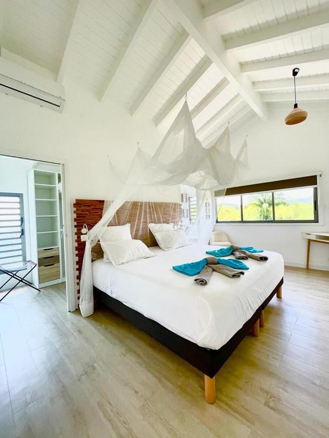 Villa Kumquat Avec Piscine Et Vue Sur Les Montagnes 프티-부르 외부 사진