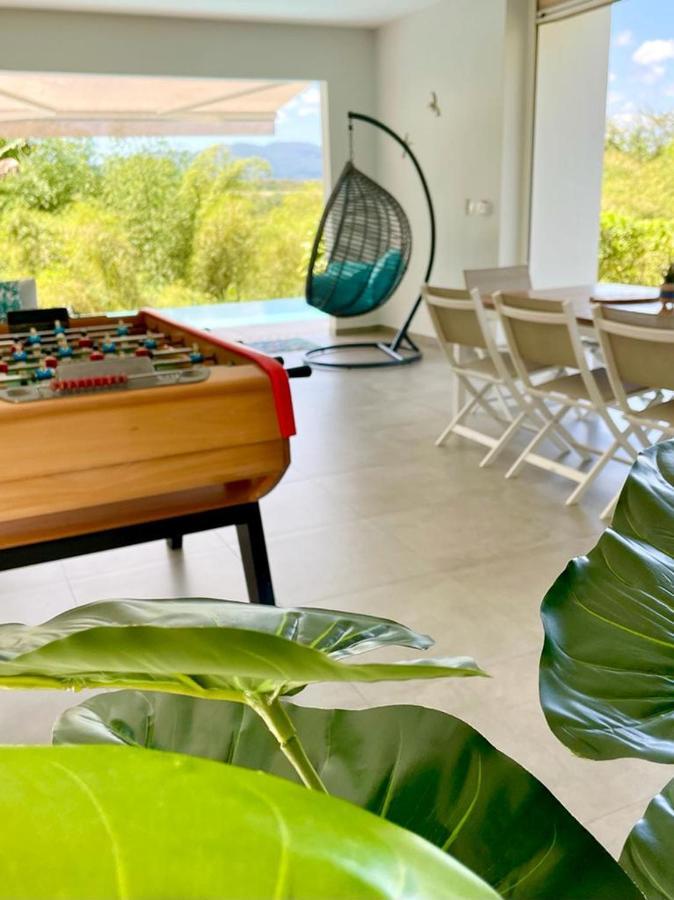 Villa Kumquat Avec Piscine Et Vue Sur Les Montagnes 프티-부르 외부 사진