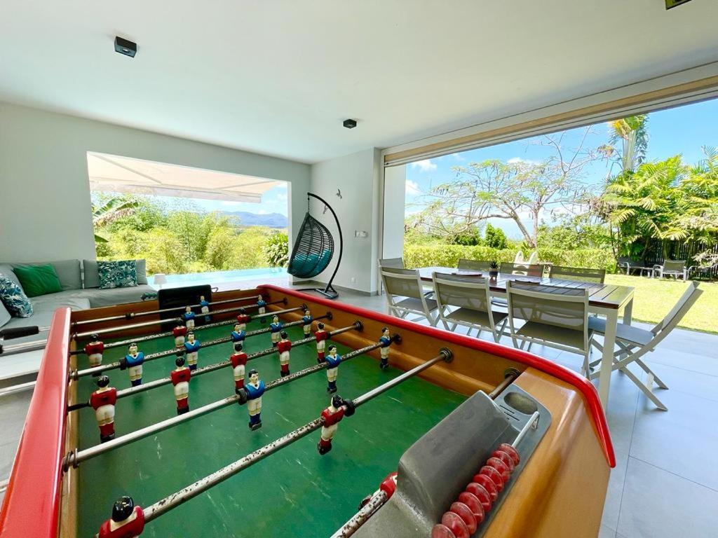 Villa Kumquat Avec Piscine Et Vue Sur Les Montagnes 프티-부르 외부 사진